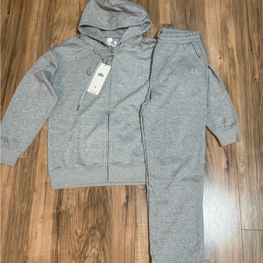 ALO Yoga Gray Sweatpants and Hoodie Set